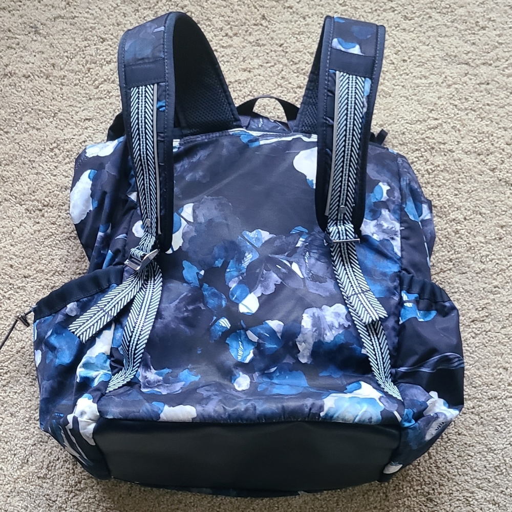 Lululemon Backpack - image 3